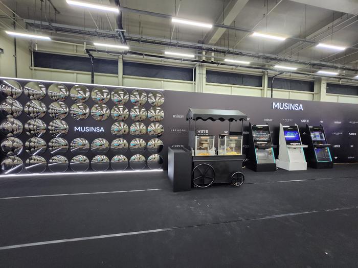 235149625_1NJzL35E_1423597ef4596904bf97aef88c7f4e86628f126f.jpg 이미지크게보기