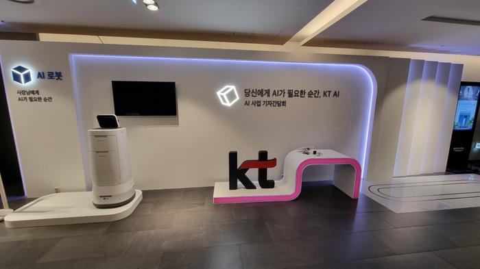 235149625_lrh5Ojqk_be992d632907b63cdc58416f4141e0172f6a4e97.jpg 이미지크게보기